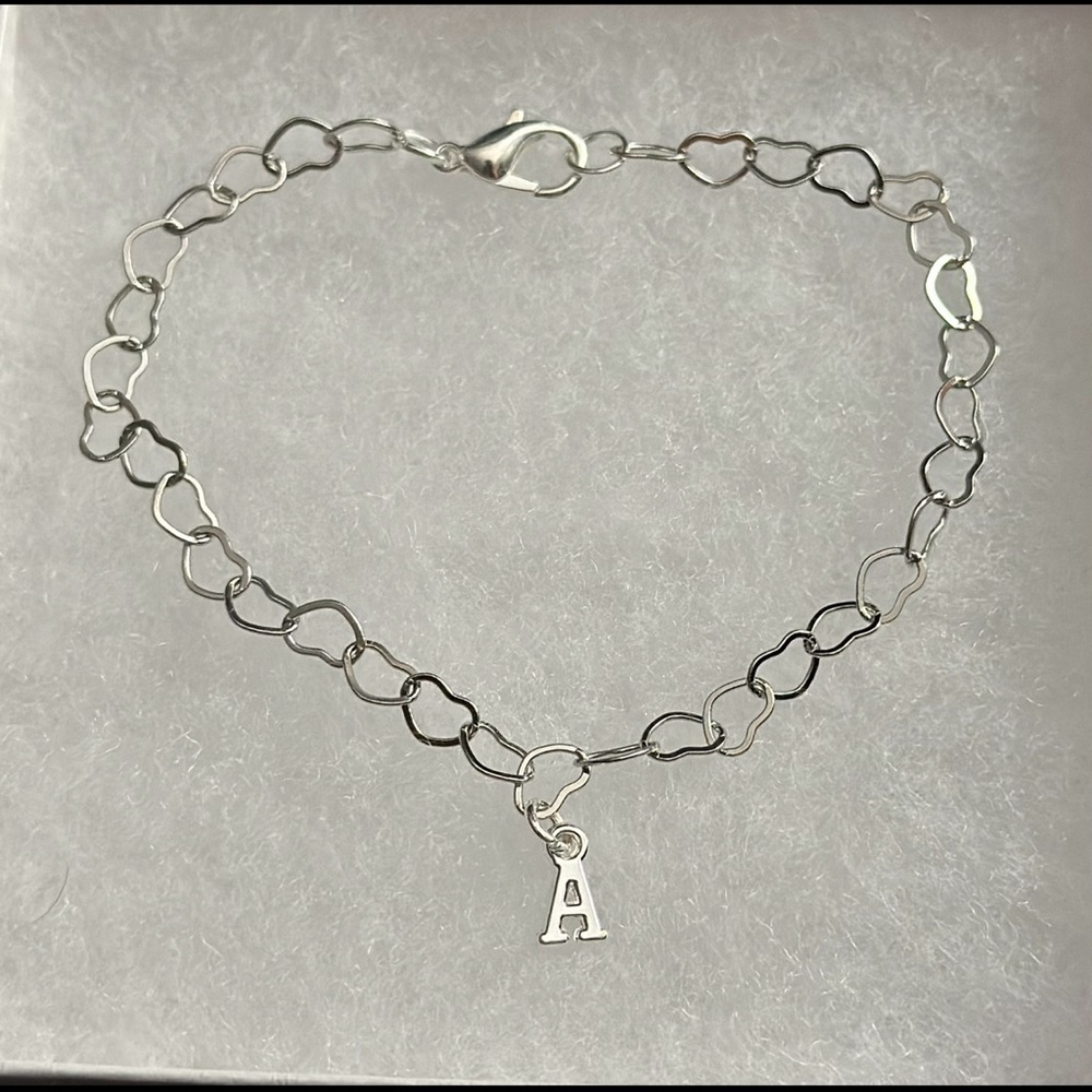Letter Bracelet- message me if there is a different letter you are wanting.